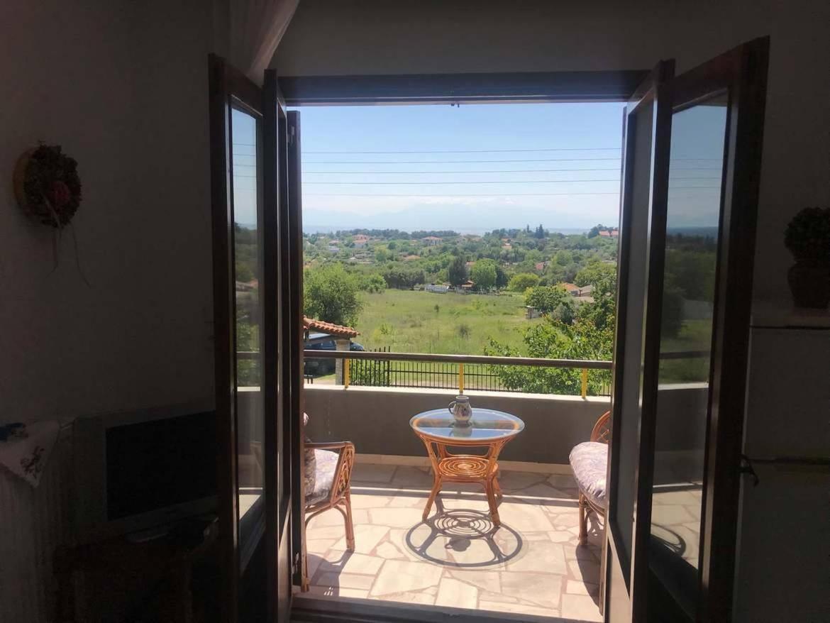 Great First Floor Appartment With View Nea Kallikrateia Exterior foto